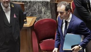 رئيس الوزراء الفرنسي سيباستيان ليكورنو