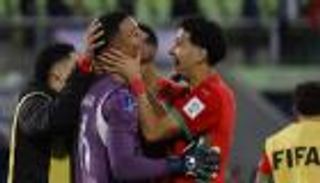 من حارس ثالث إلى كابوس فرنسا.. من هو المغربي عبد الحكيم مصباحي؟