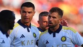 إينيغو مارتينيز وهانز فليك