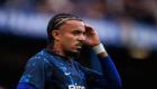 أبرزهم نجم تشيلسي.. لاعبون في رحلة البحث عن الهدف الأول