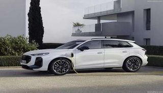 سيارة Q3 الرياضية متعددة الاستخدامات 