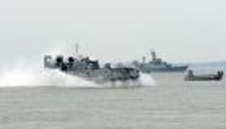 سفن تتخفّى وتفكر.. كوريا الجنوبية ترفع سقف سباق التسلح البحري 