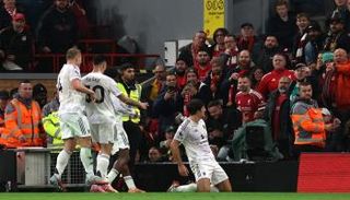 مانشستر يونايتد ينتصر على ليفربول