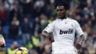 إصابة لاعب ريال مدريد السابق بسكتة دماغية