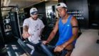 على طريقة رونالدو وميسي.. إندريك يبني «جيم» في منزله