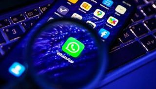 محكمة أمريكية تأمر مجموعة (إن.إس.أو) الإسرائيلية بالتوقف عن استهداف واتساب