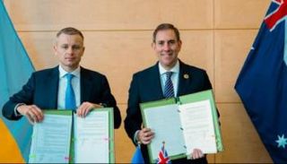 جانب من توقيع الاتفاقية بين أستراليا وأوكرانيا