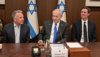 ويتكوف وكوشنر وبينهما نتنياهو