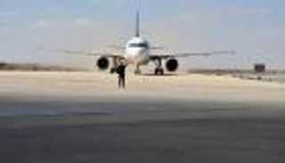 هبوط اضطراري ينتهي بحادث خطير في مطار روسي