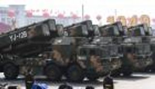 «معركة البحار».. «التنين» يختبر قوته بدفاعات الساحل