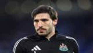 مفاجأة.. عقد سري لتونالي في نيوكاسل