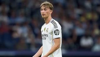 دين هويسن مدافع ريال مدريد