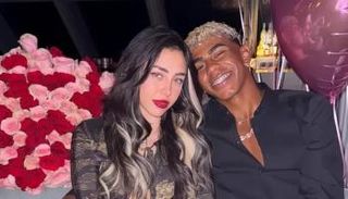 لامين يامال ونيكي نيكول