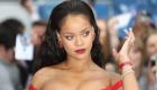 خسرت 36 مليون دولار.. تعثر مشروع «ريهانا» للملابس الفاخرة