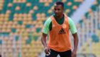 كيف ينظر إليه؟.. بيتكوفيتش يصدم «الجندي» سمير شرقي