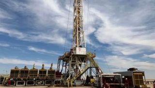 حفار للنفط في حوض غدامس الليبي