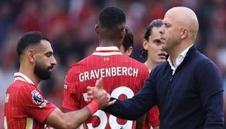 أرني سلوت ومحمد صلاح 