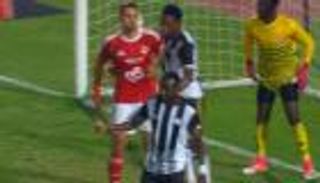 طرد مثير للجدل يربك الأهلي المصري في دوري أبطال أفريقيا (فيديو)