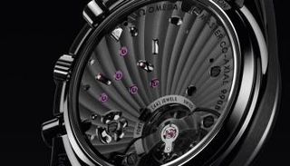 أوميغا تكشف عن تحفتها الجديدة