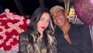 نيكي نيكول ولامين يامال