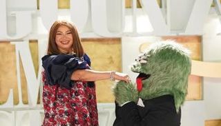 انتصار تكشف كواليس فيلم السادة الأفاضل