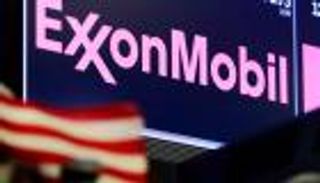 «الإفصاح عن الانبعاثات».. معركة قضائية بين إكسون موبيل وكاليفورنيا