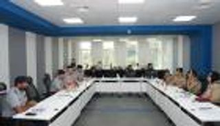 شرطة أبوظبي تطلع وفد الشرطة النسائية الكويتية على تجاربها الريادية