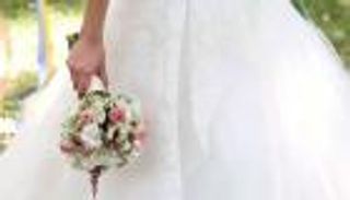 عروس تنهي حياتها بعد «أجمل ليلة».. والسبب «فستان الزفاف»