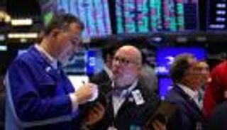 وول ستريت تترقب قرار الفيدرالي.. والأسهم الأمريكية تستقر قرب مستوياتها القياسية