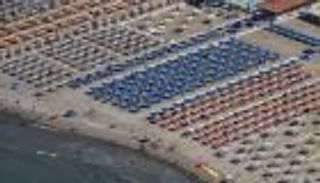 تحذير من كارثة.. 20% من شواطئ إيطاليا مهددة بالغرق بحلول 2050