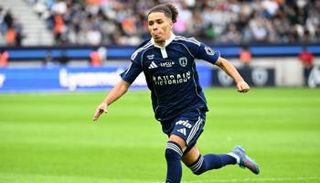 قبال نجم باريس إف سي