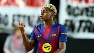 لامين يامال نجم برشلونة الواعد