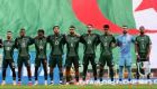 «يجب عليه دعوة هؤلاء».. نجم الجزائر السابق ينصح بيتكوفيتش