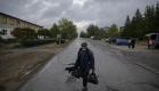 روسيا تقترب من معقل الجيش الأوكراني في دونباس