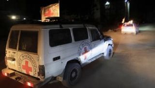 جانب من عملية نقل الرفات