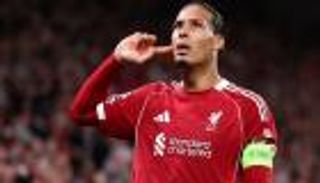 «لم أسمعه العام الماضي».. فان دايك «المتخاذل» يهاجم روني «المتكاسل»