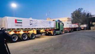 إدخال المساعدات الغذائية لغزة