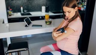 تقنية تتحكم بالسكر أثناء الحمل
