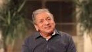 المخرج عمر عبد العزيز يدعو أبناء الفنانين بتسليم مقتنيات ذويهم