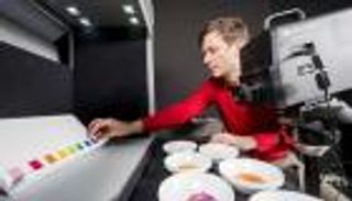 لماذا نرى ألوانا غير حقيقية؟ دراسة تشرح خداع الدماغ البصري