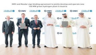 جانب من توقيع الاتفاقية - وام