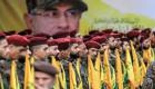 حزب الله يرد على «مهلة نوفمبر» ويلمح لتمسكه بالسلاح