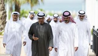 رئيس الإمارات يشهد جلسة حول «الأجندة الوطنية لنمو الأسرة 2031»