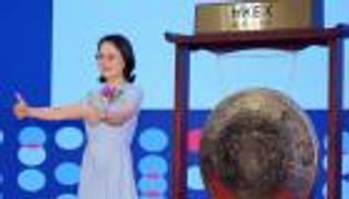 تشونغ هويجوان.. من معلمة كيمياء إلى أغنى امرأة عصامية في الصين