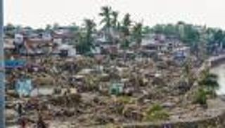 إعصار «فونج وونج» يضرب الفلبين ويجبر عشرات الآلاف على الإجلاء