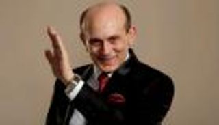 شهر ونصف قبل العودة للحياة الطبيعية.. تفاصيل حالة محمد صبحي