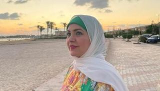 الفنانة منال عبد اللطيف 