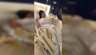 مغنية تفقد قدرتها على الحركة بعد عملية شفط دهون