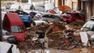 العاصفة كلوديا تضرب البرتغال.. قتلى و1000 حادث وآلاف دون كهرباء