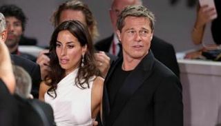 براد بيت وحبيبته إينيس دي رامون